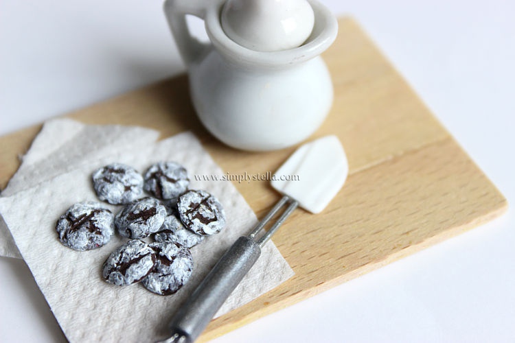 Chocolate Crinkle Cookies