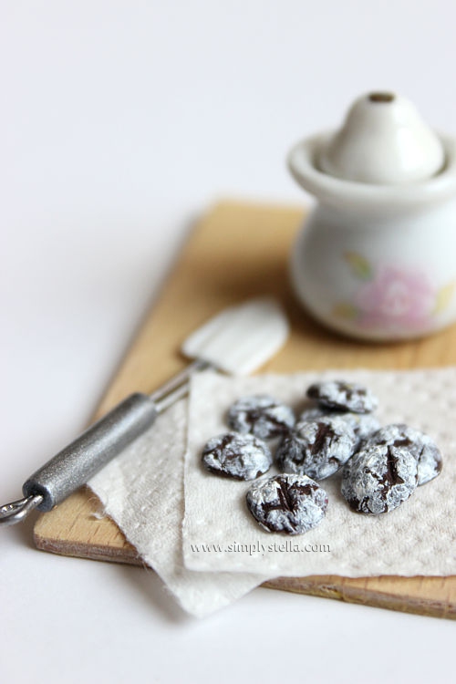 Chocolate Crinkle Cookies