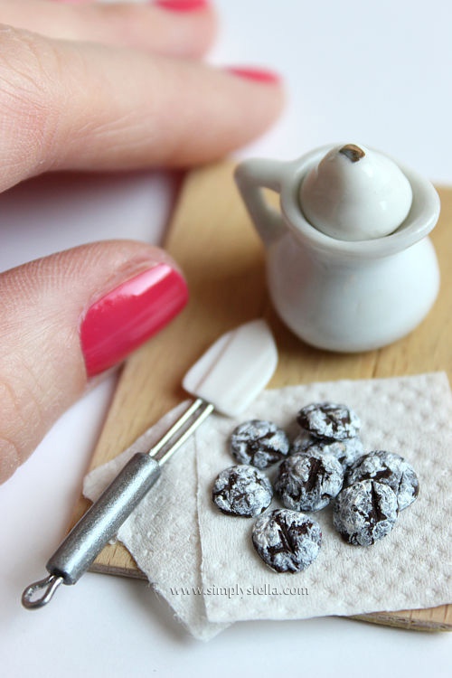 Chocolate Crinkle Cookies